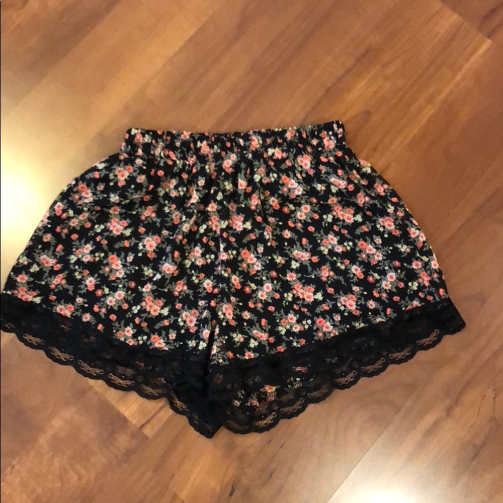 Black floral flowy shorts